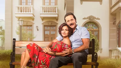 De Vuelta al Barrio es la historia de Malena y Pichon... una historia que no tuvo final cuando ella decidió plantarlo en el altar hace muchos años, ambientada en los años setenta que busca recrear esa época sin perder la comedia y drama. Personajes entrañables que nos muestran un tiempo donde era más simple vivir 