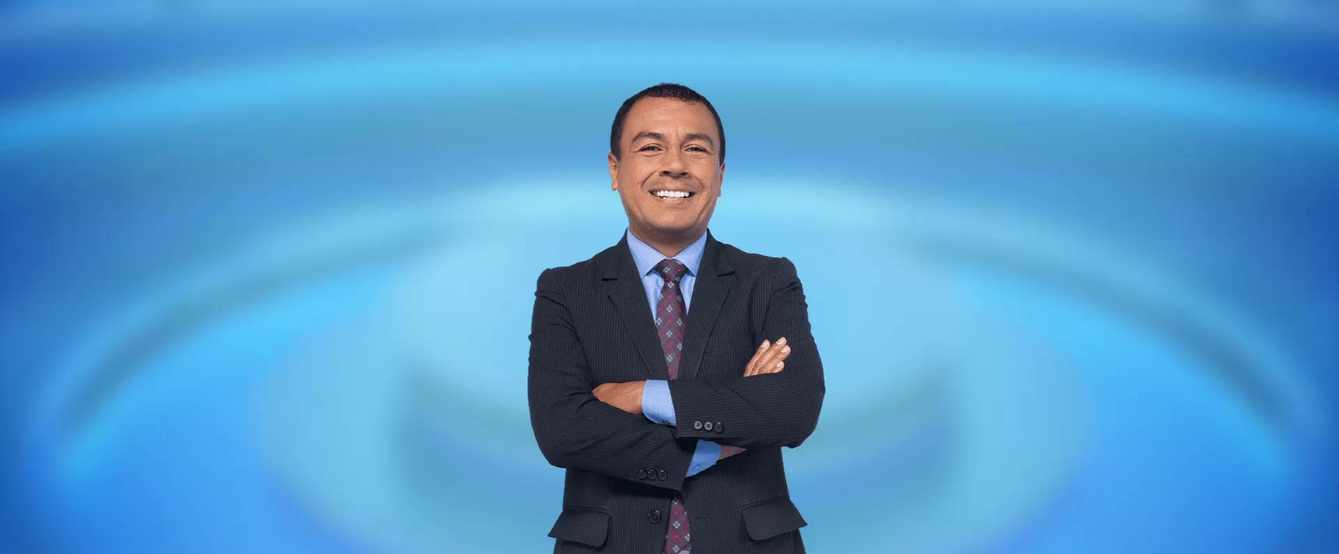 Con Jimmy Chinchay con su experiencia diaria de cronista parlamentario, se pone al frente de un espacio para el debate y análisis de los hechos políticos de la semana. 