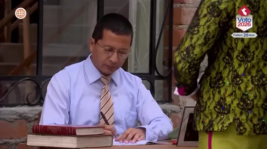 Al Fondo Hay Sitio