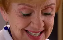 Al Fondo Hay Sitio