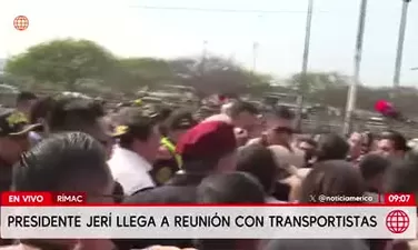 Presidente Jerí llega a reunión con transportistas en Rímac