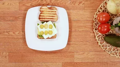 Sandwiches con queso fresco