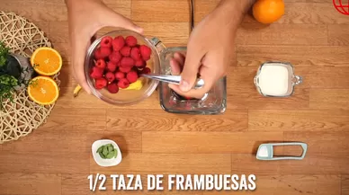 Batido y mermelada de frambuesas
