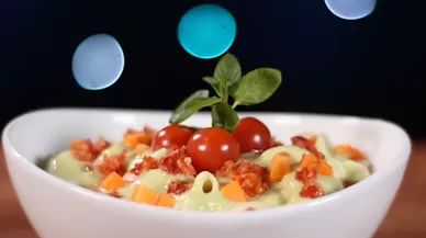 Fideitos codito con palta