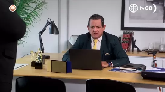 Al Fondo Hay Sitio